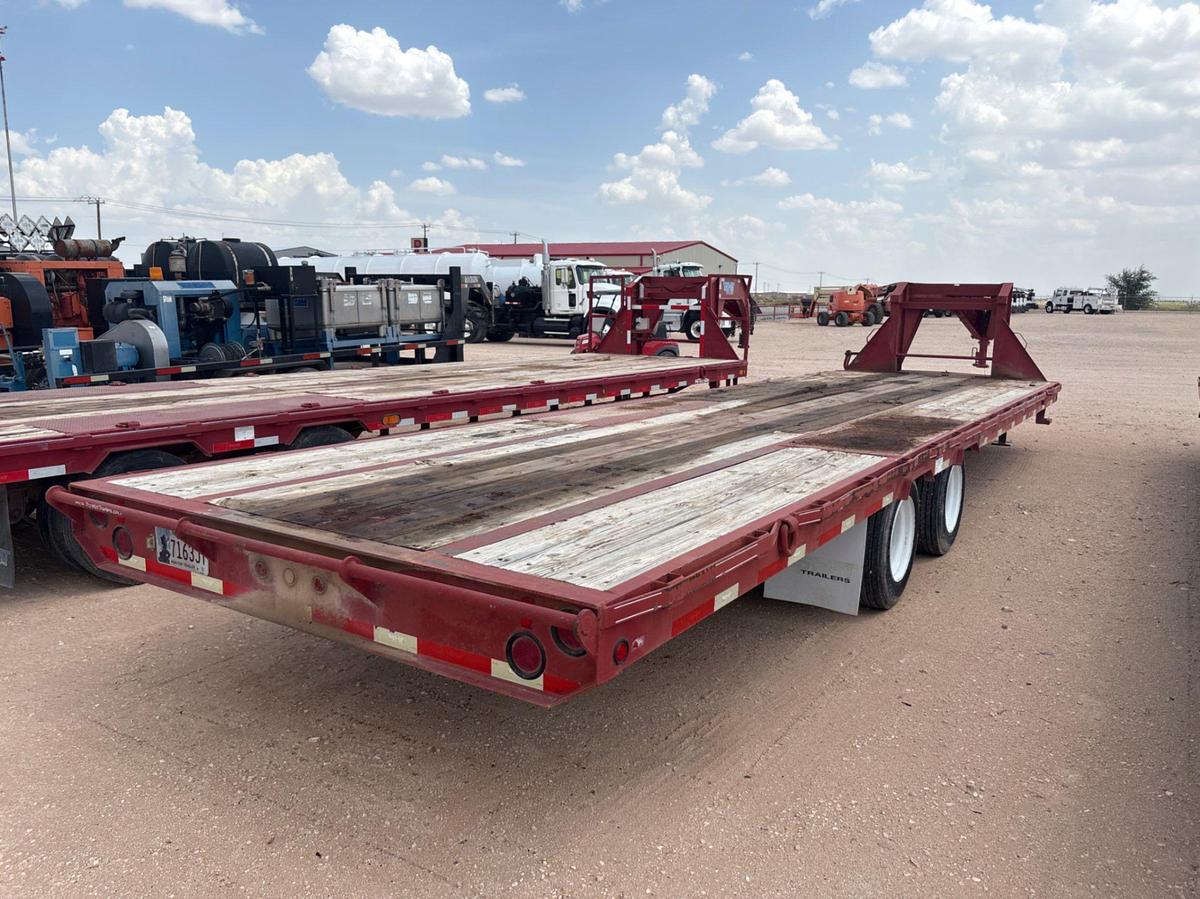 Used 2013 TOP HAT TRAILERS 30’ X 102” T/A GOOSENECK TRAILER