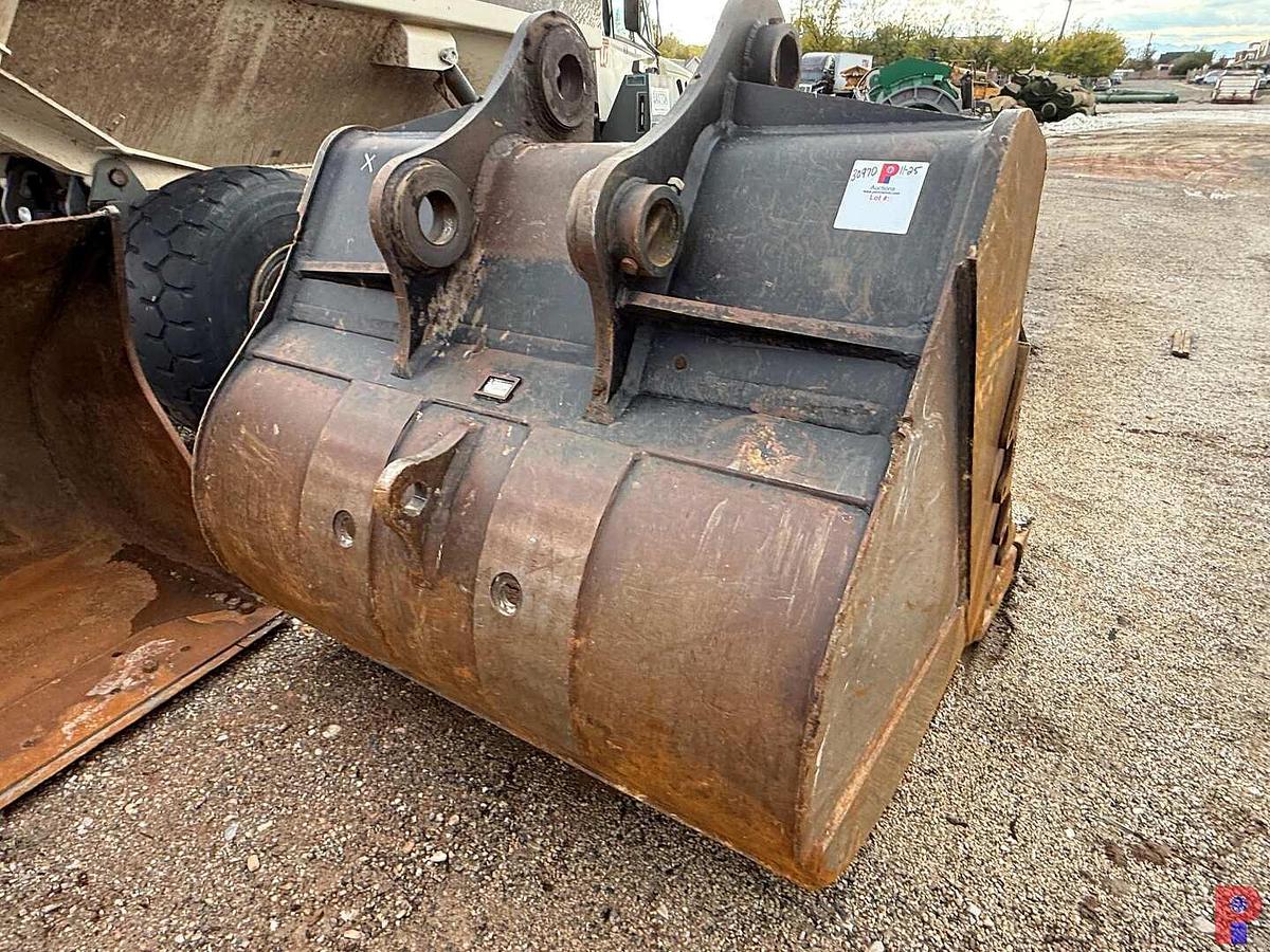 Used 72” HD 6-TOOTH EXCAVATOR BUCKET