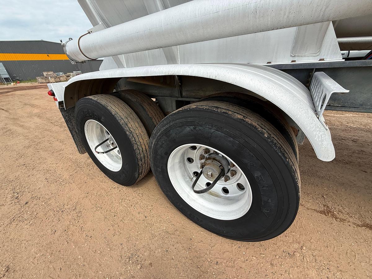 Used 2014 STEPHENS 6,800 GALLON DOT-407 4-AXLE PUP TRAILER
