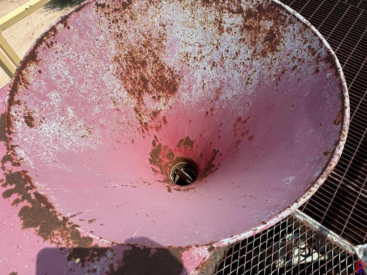 Used 17’L X 7.5’W X 5’H  SGL. COMPARTMENT 90 BBL MIXING TANK