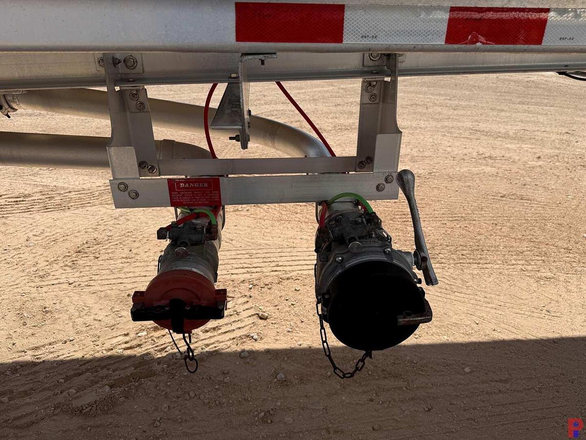 Used 2014 POLAR TANK 9,400 GAL. FUEL TANK TRAILER