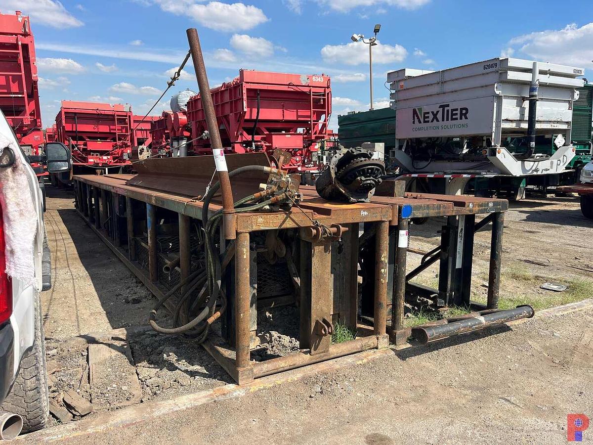 Used 40’ X 4’ HYDRAULIC SKIDDED CATWALK P/B 4-CYLINDER DIESEL ENGINE