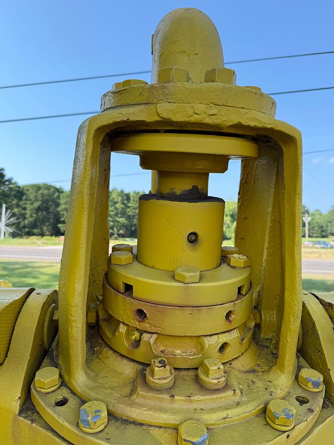 Used GARDNER DENVER 200-TON 5-1/2” REG BOX ROTARY SWIVEL