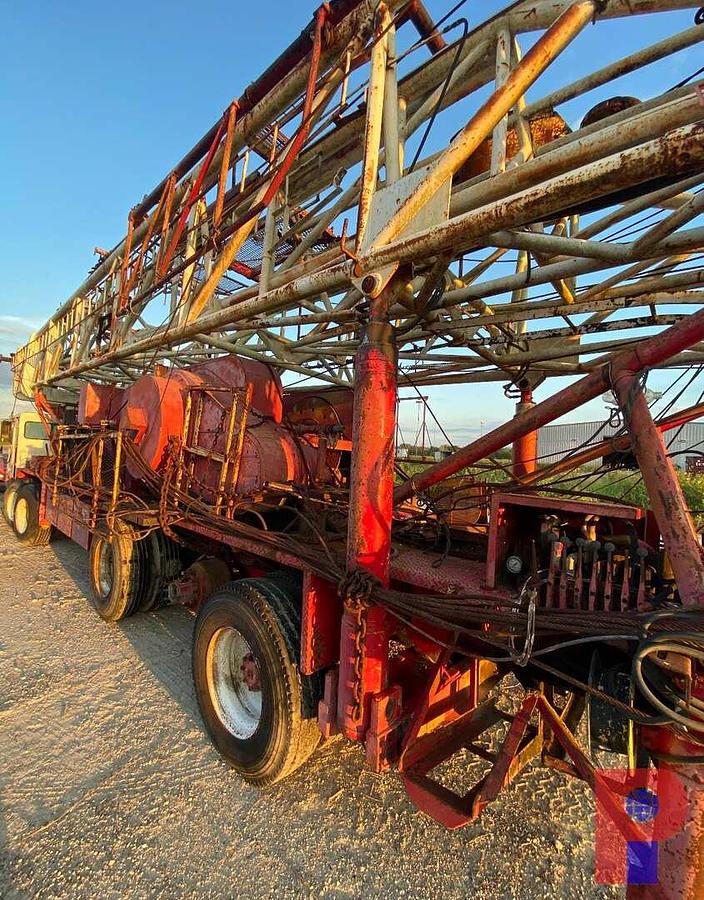 Used Franks 1287-160 DD 5 AXLE WELL SERVICE RIG