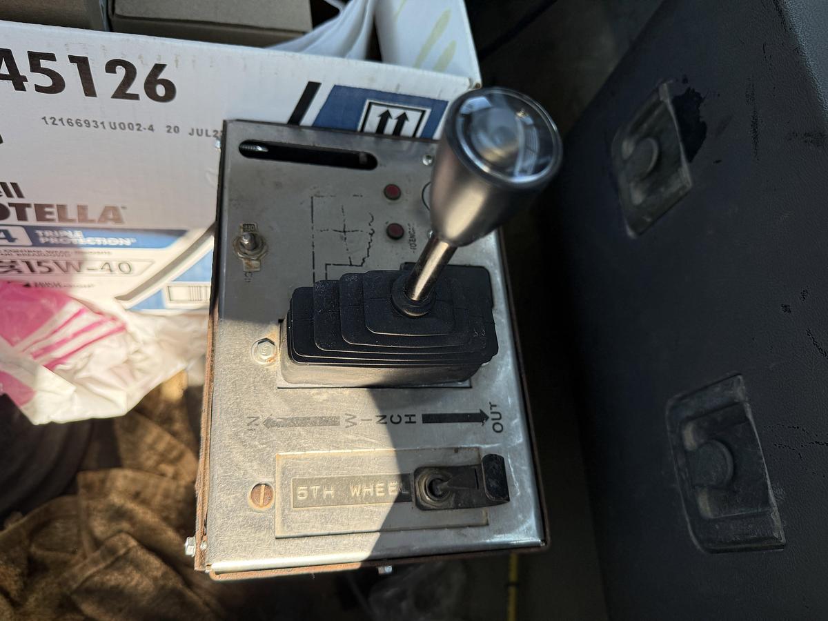 Used 2009 MACK GRANITE GU713 T/A WINCH / VACUUM TRUCK