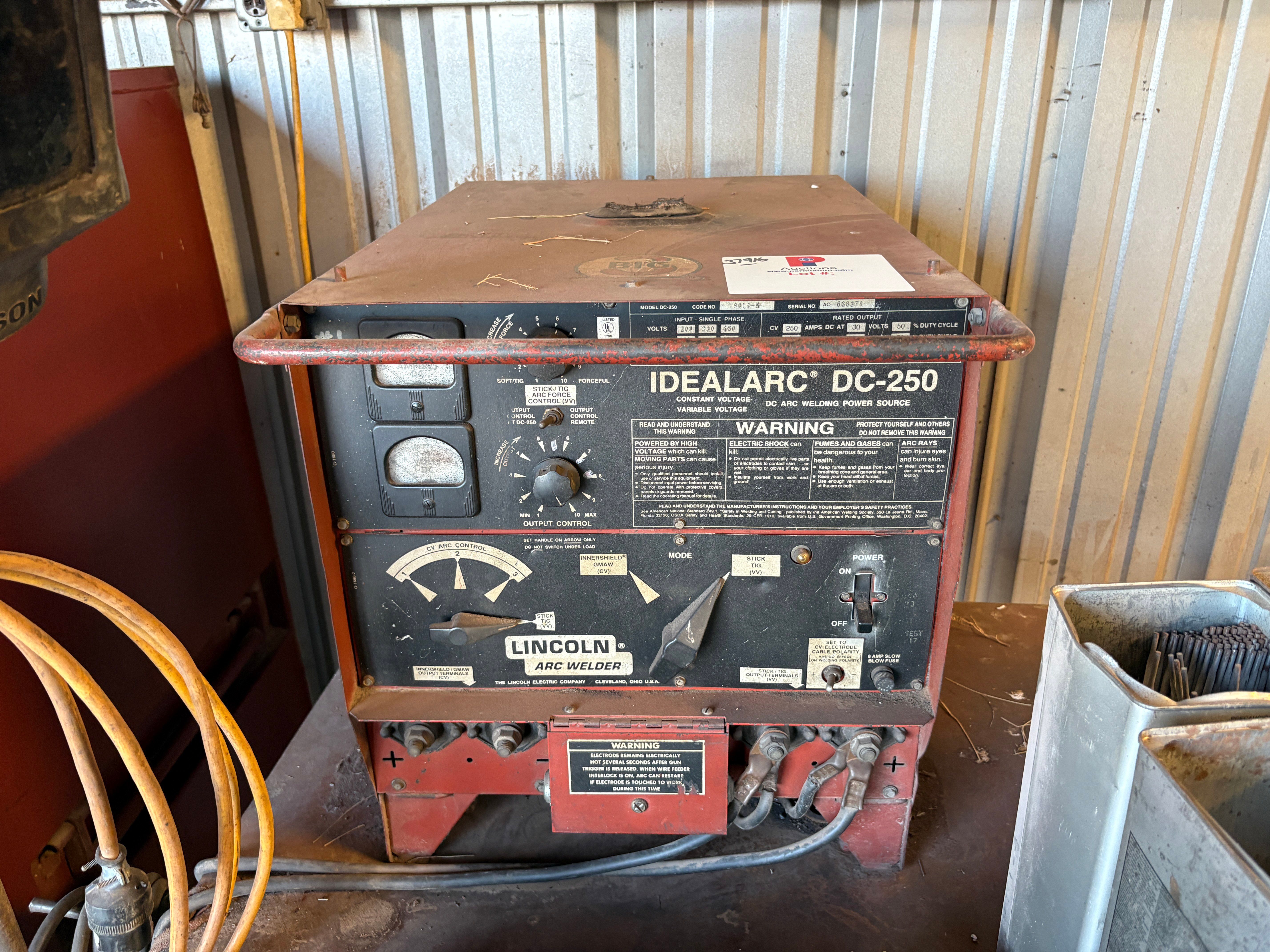 Used Lincoln idealarc dc-250 welding machine