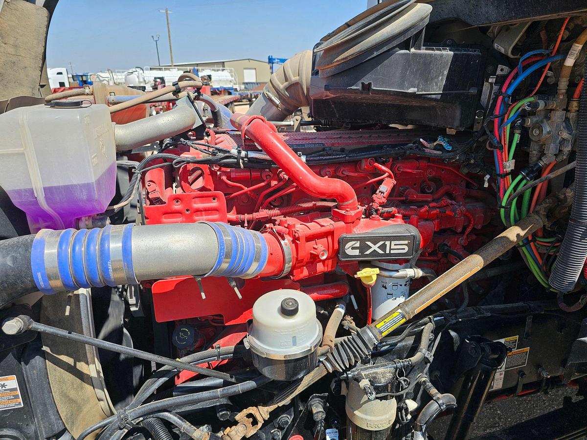 Used 2022 Kenworth T880 Heavy Haul Winch Truck