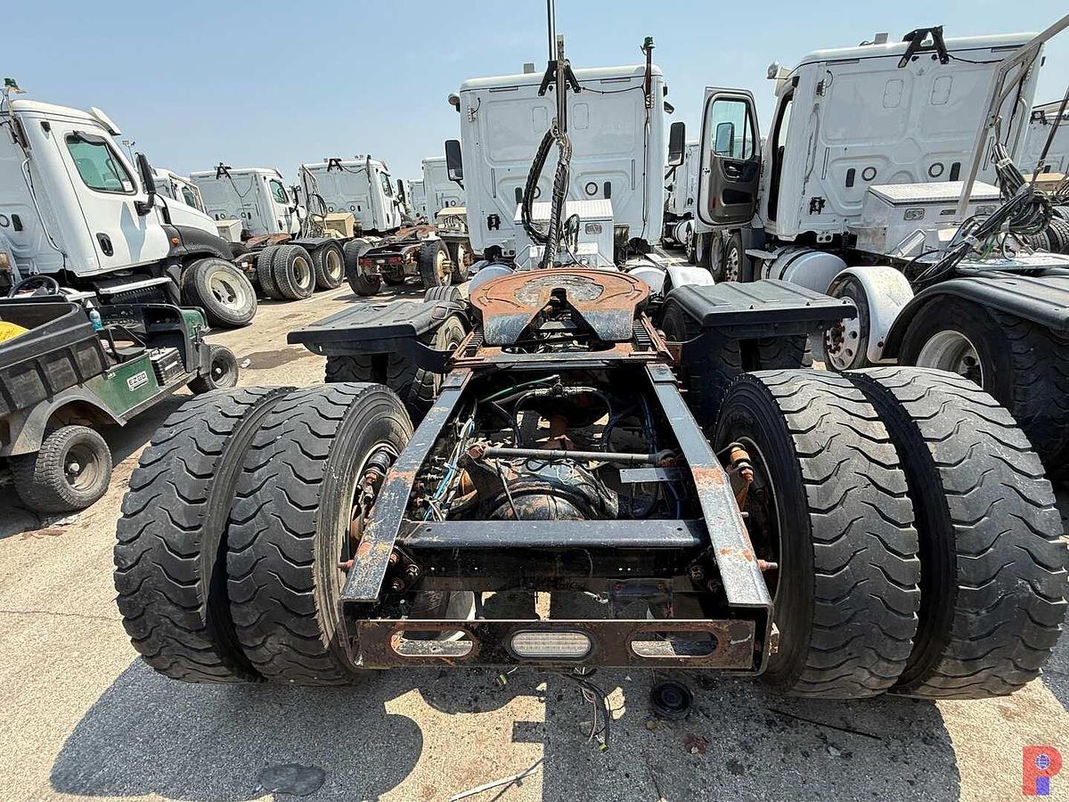 Used 2018 FREIGHTLINER CASCADIA TRI AXLE TRUCK TRACTOR