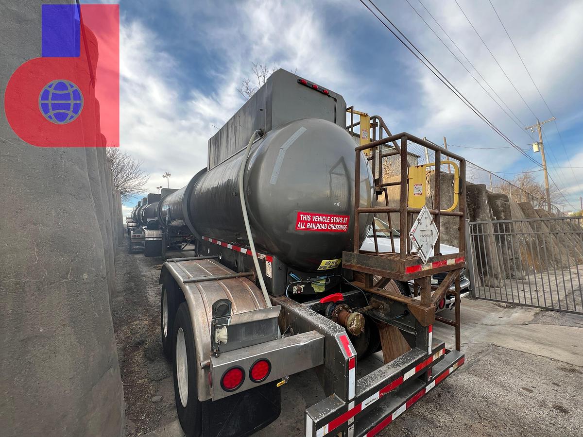 Used 2011 COMPTANK CORPORATION  5,500 GAL. T/A ACID TRANSPORT TRAILER  **FRESH VIK INSPECTION**