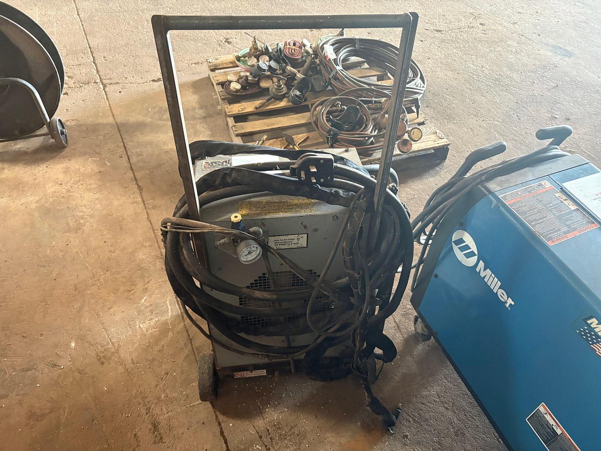 Used Thermal-Arc PAK 5XR plasma cutting system
