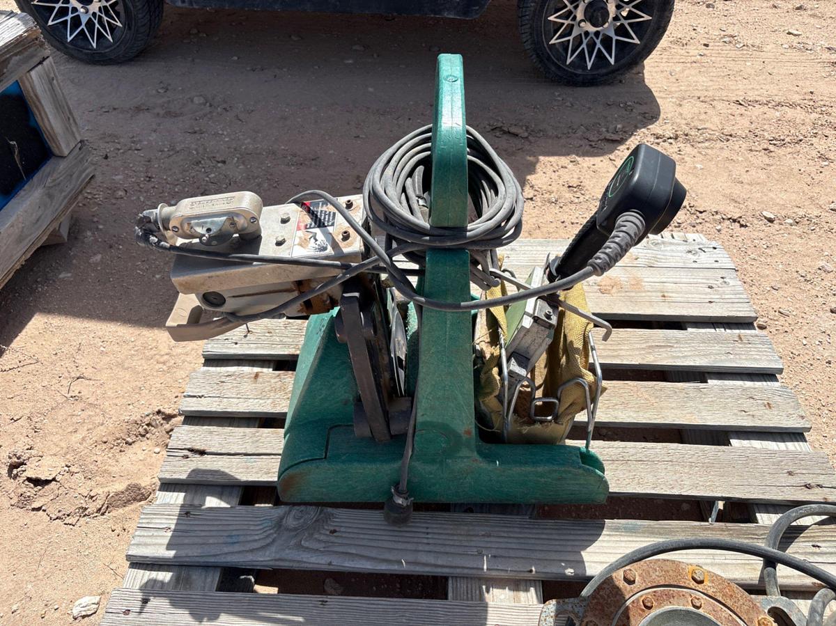Used MCELROY MANUAL ELECTRIC POLY PIPE FUSION MACHINE & (1) WEIGHT INDICATOR PAD