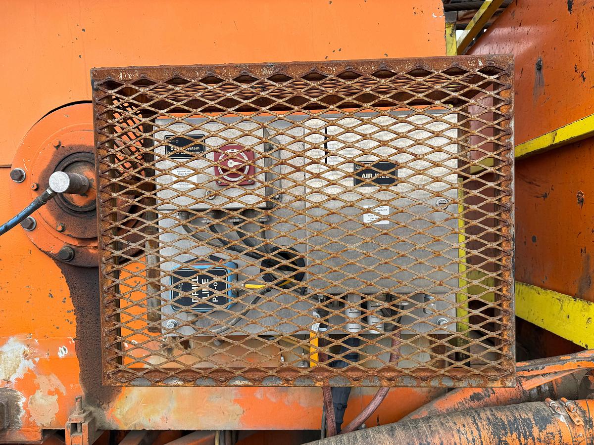 Used 1984 FRANKS MOBILRIG 300 1287/160 DD 96’-215K 4-AXLE WELL SERVICE WORKOVER RIG