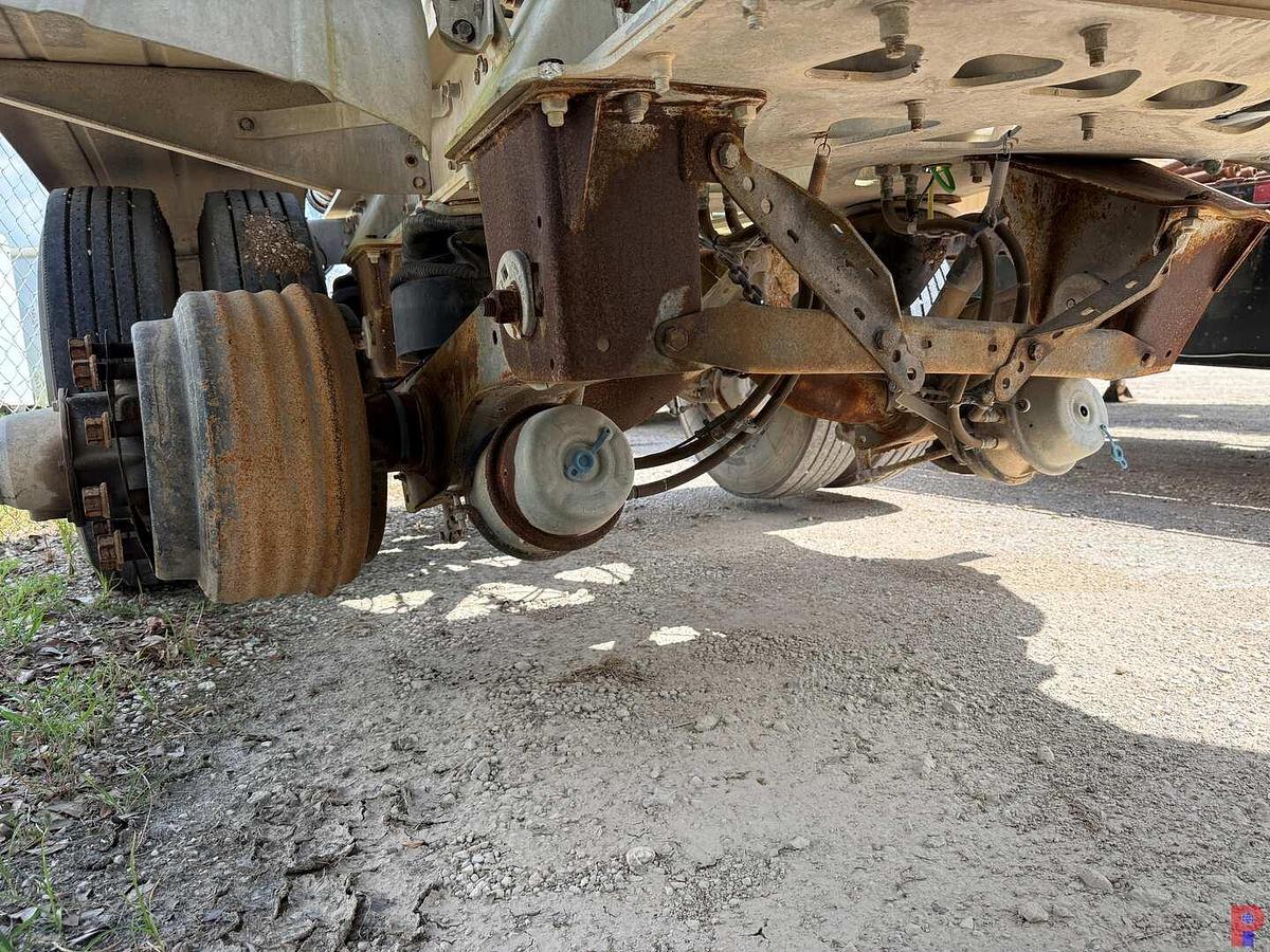 Used 2014 TRAIL KING 1350 CF T/A SELF-CONTAINED DRY BULK CEMENT TRAILER