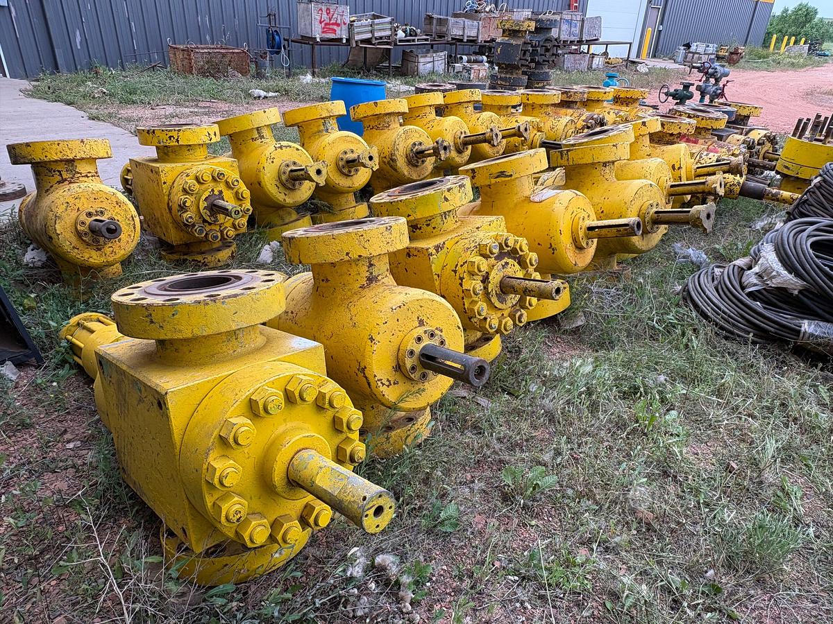 Used (11x$) 7-1/16” 10k frac valves