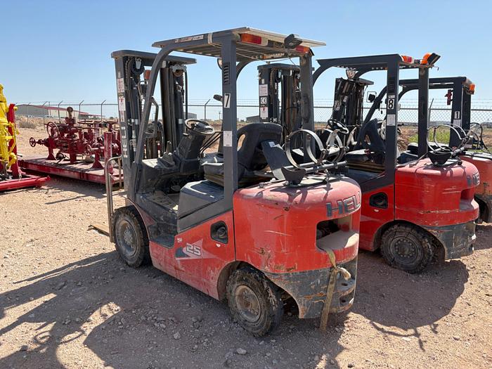 Used HELI CPQYD25-KU1H 5,500LBS FORKLIFT