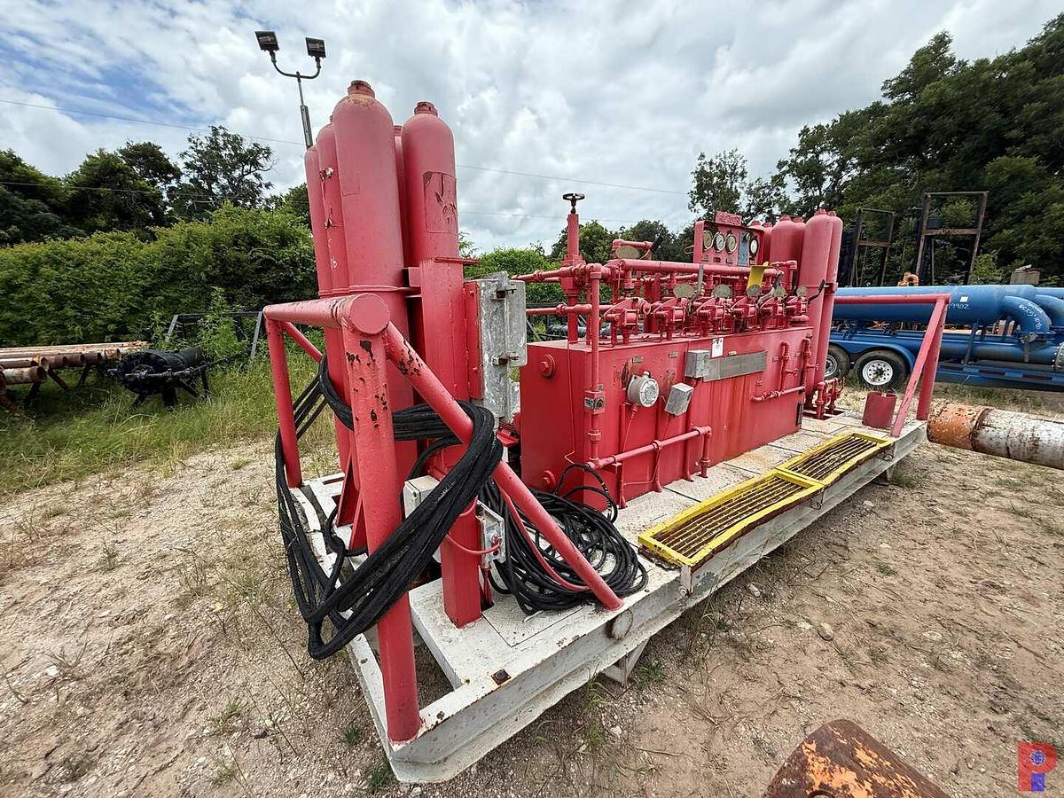 Used BPMF MOD. 720-6 3K PSI 12-BOTTLE 6-STATION ACCUMULATOR CLOSING UNIT SKIDDED