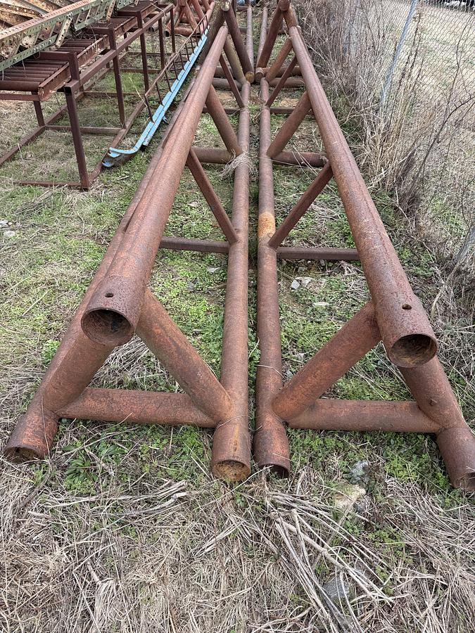 Used (2 X $) 21’ X 32” TRIANGULAR PIPE RACKS