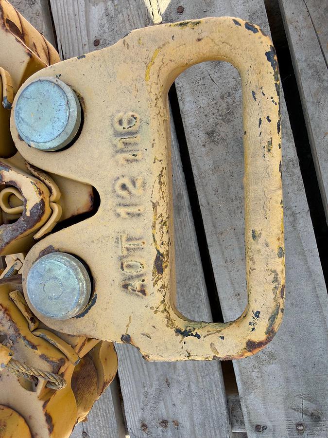 Used (2 x $) AOT TYPE C 10-LINK SAFETY CLAMP