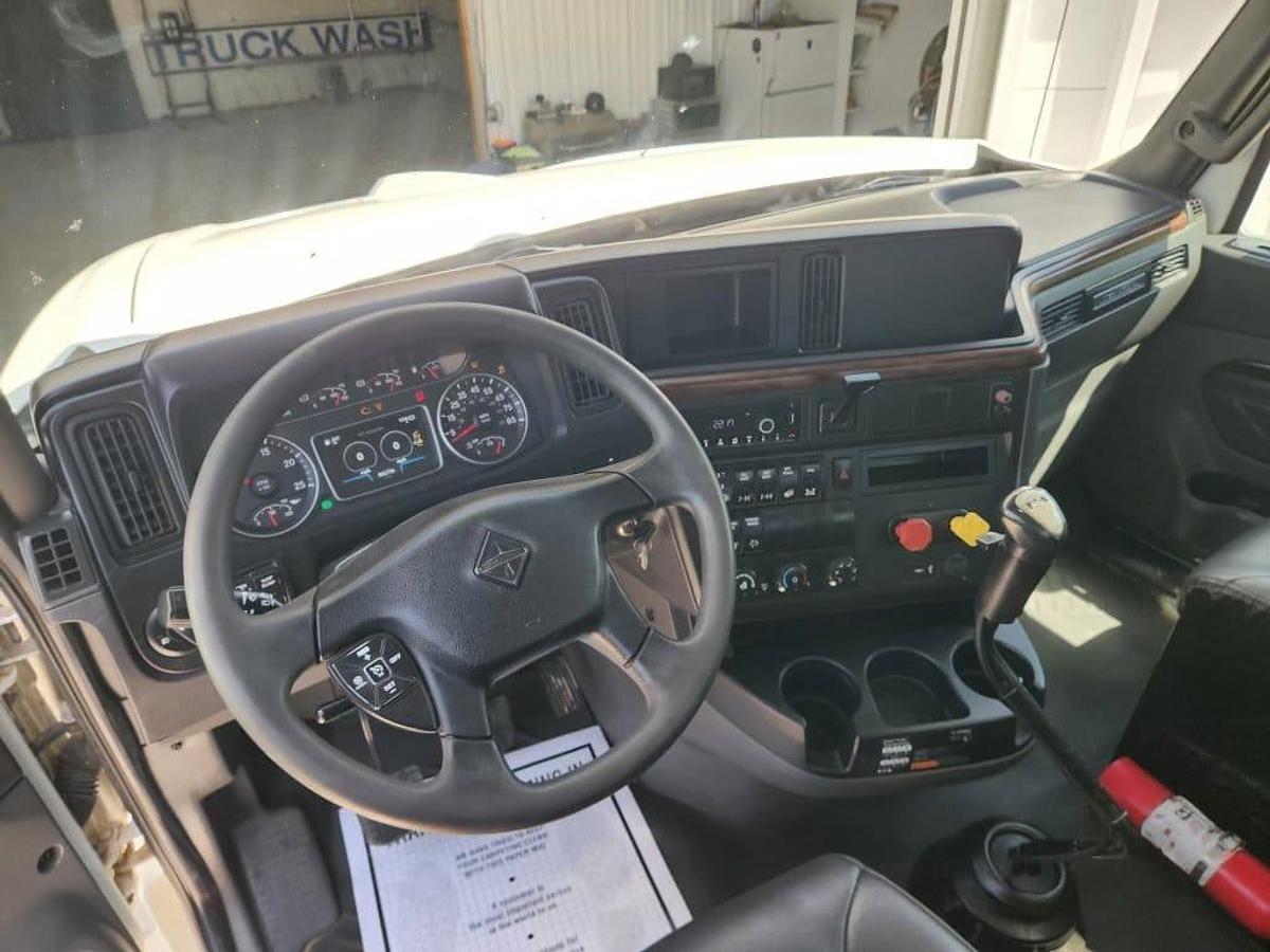 Used 2022 INTERNATIONAL HX620 T/A DAY CAB HAUL TRUCK