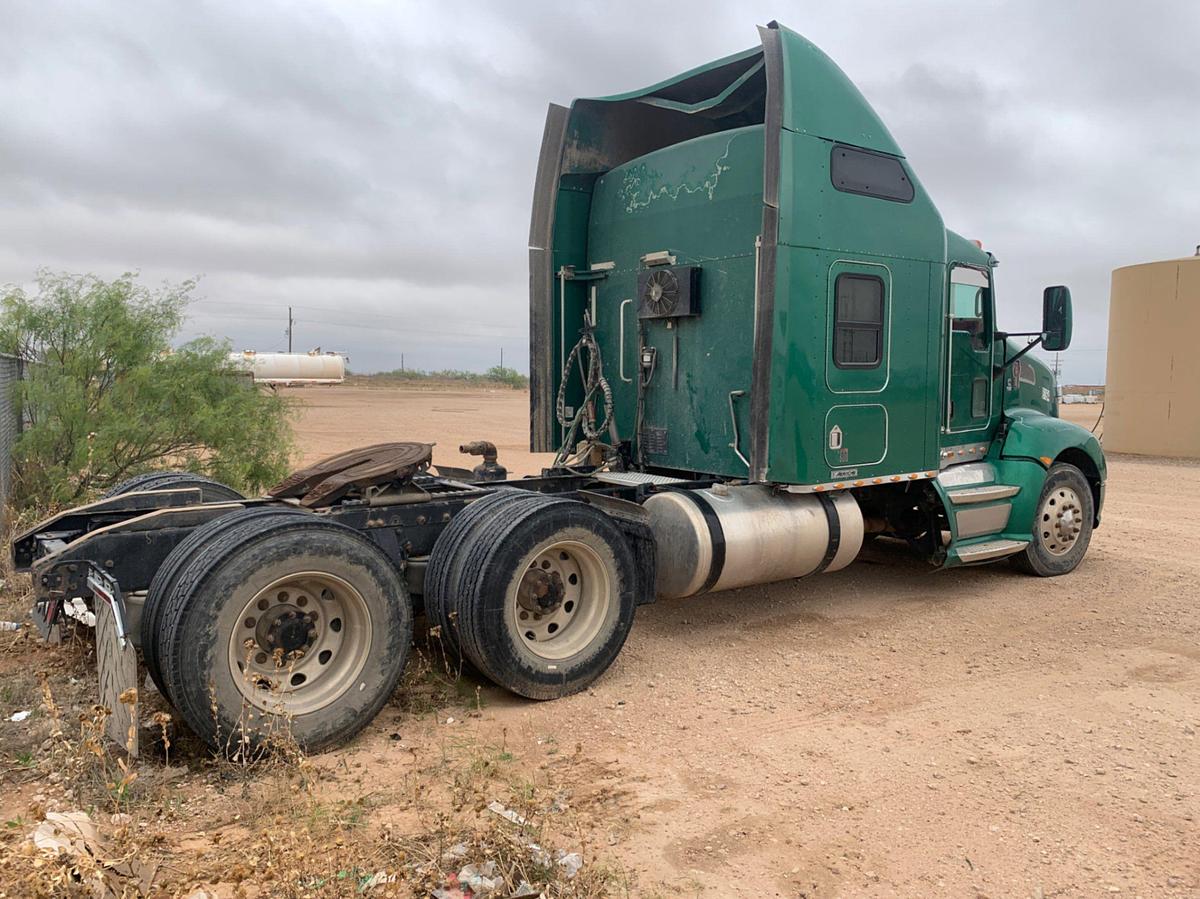 Used 2010 KENWORTH T660 Studio Sleeper Truck