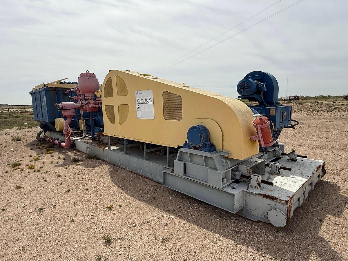 Used CONTINENTAL EMSCO FB-1600 5K WP TRIPLEX MUD PUMP W/ AC ELECTRIC MOTOR &  MIXING TANK SKIDDED