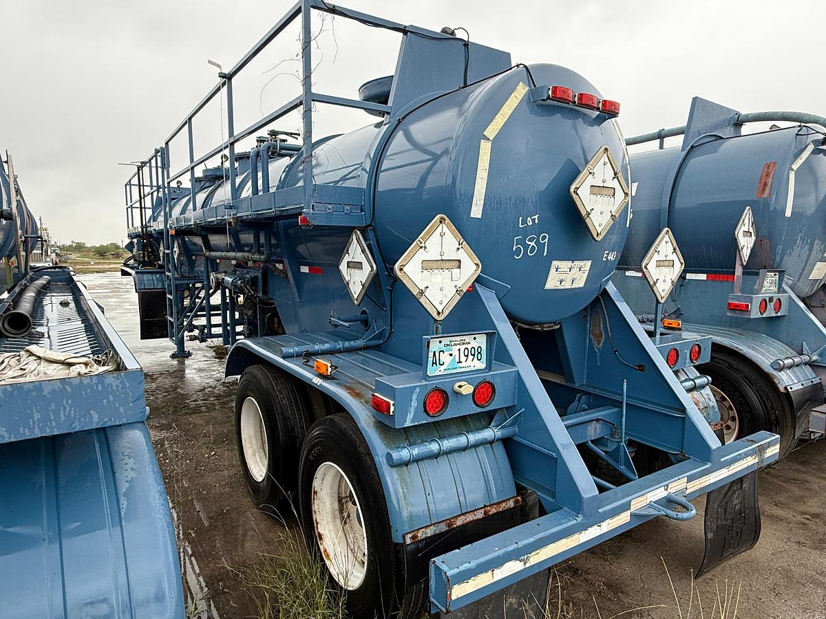 Used 2006 WORLEY WELDING WORKS 4,100 GAL 3-COMP T/A ACID TRANSPORT TRAILER