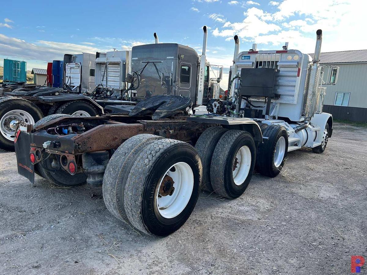 Used 2002 PETERBILT 379 T/A W/TAG DAYCAB HAUL TRUCK