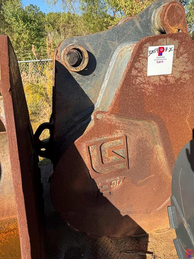 Used LUIGONG 48” 5-TOOTH EXCAVATOR BUCKET