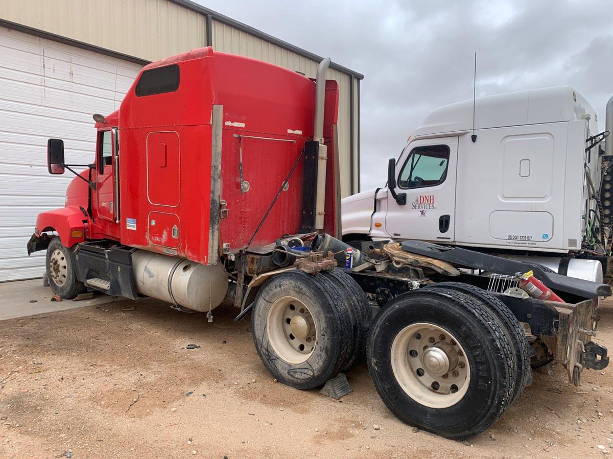 Used Kenworth Aerocab W900L Sleep Parts Truck