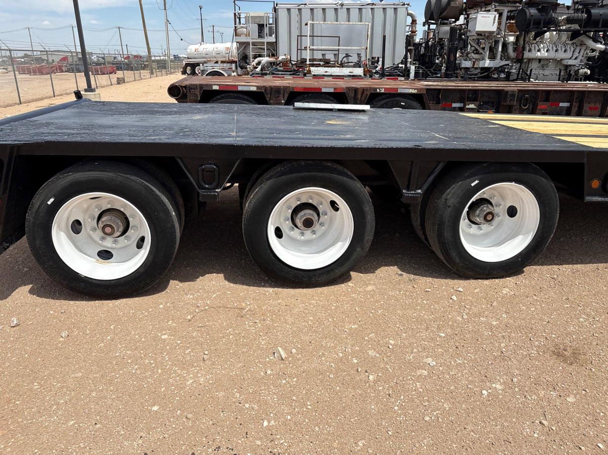 Used 2006 NUTTALL 40' X 102" 55-TON 3-AXLE NARROW NECK LOWBOY