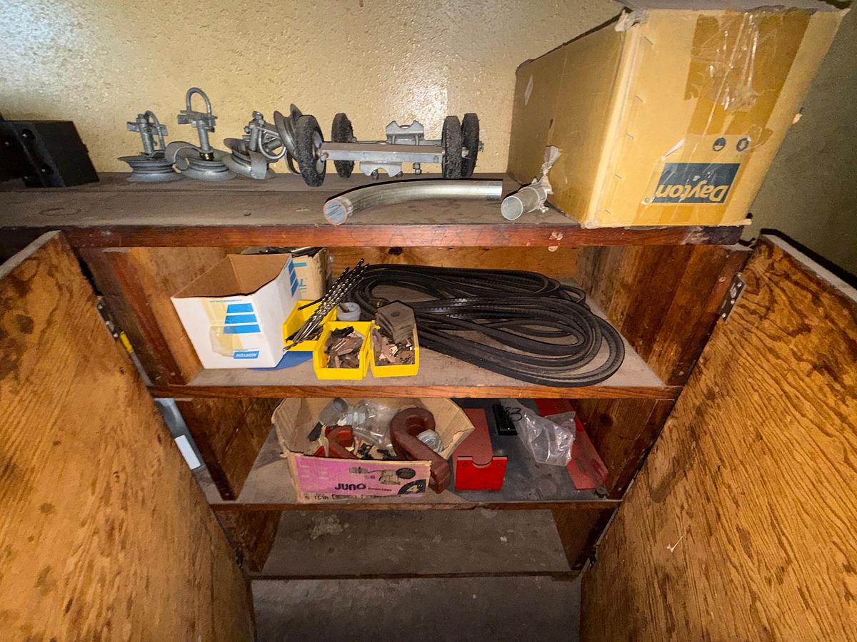 Used 16’x2’x4’ 3-ROW WOOD SHELF W/ CONTENTS OF TAPS, CHUCKS, CUTTING TOOLS, & RELATED
