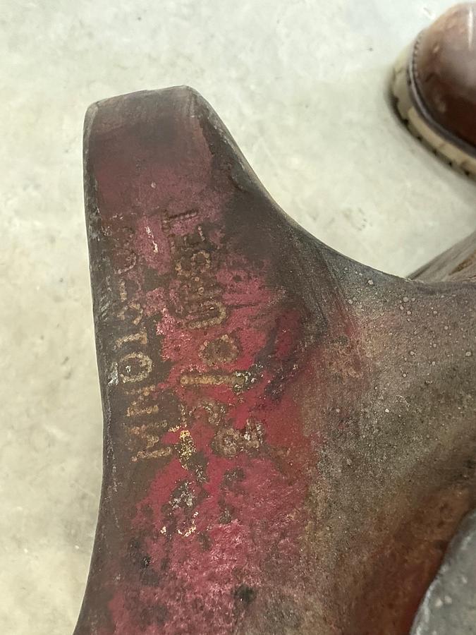 Used OIL COUNTRY 100-TON 2-3/8" TUBING ELEVATOR