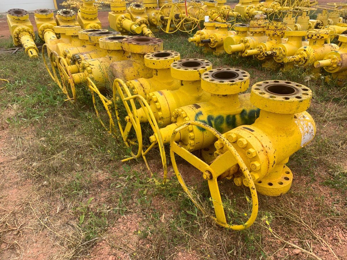 Used (10) 7-1/16 10k Manual Gate Valves