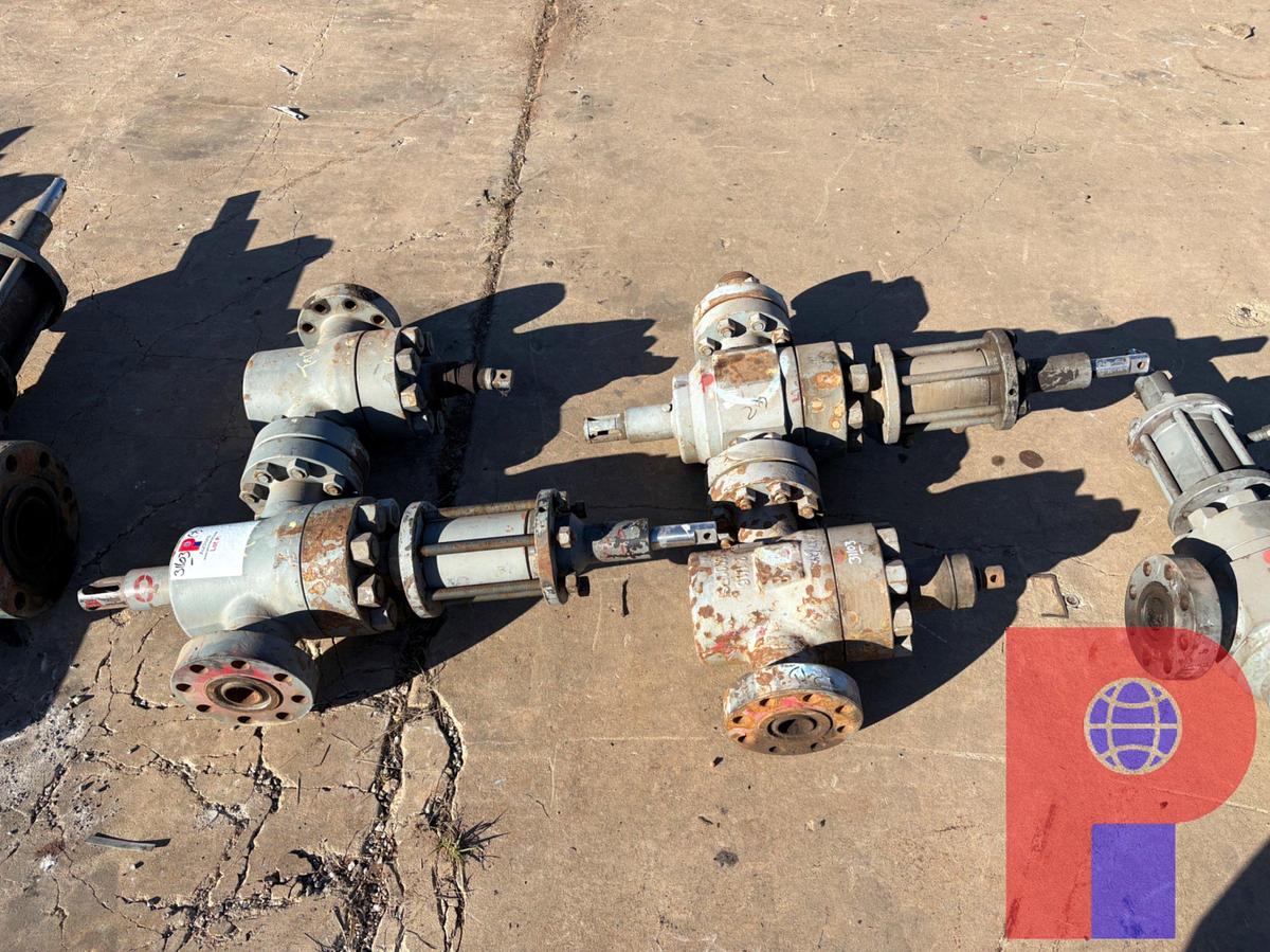 Used (7X$) (5) 2-1/16” 10K HYDRAULIC & (2) MANUAL GATE VALVES