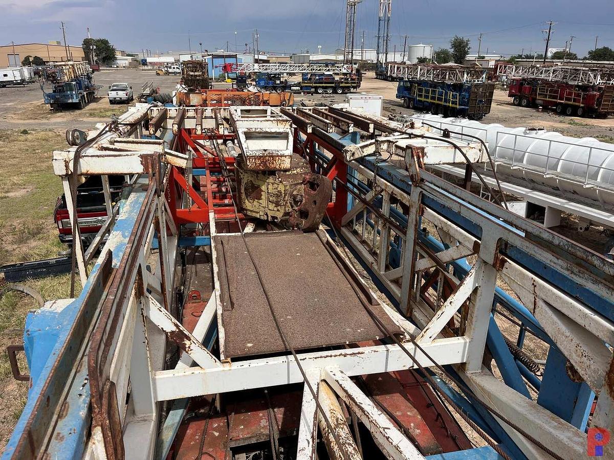 Used 2006 MODEL ES5500TXJ 5 AXLE WELL SERVICE WORKOVER RIG