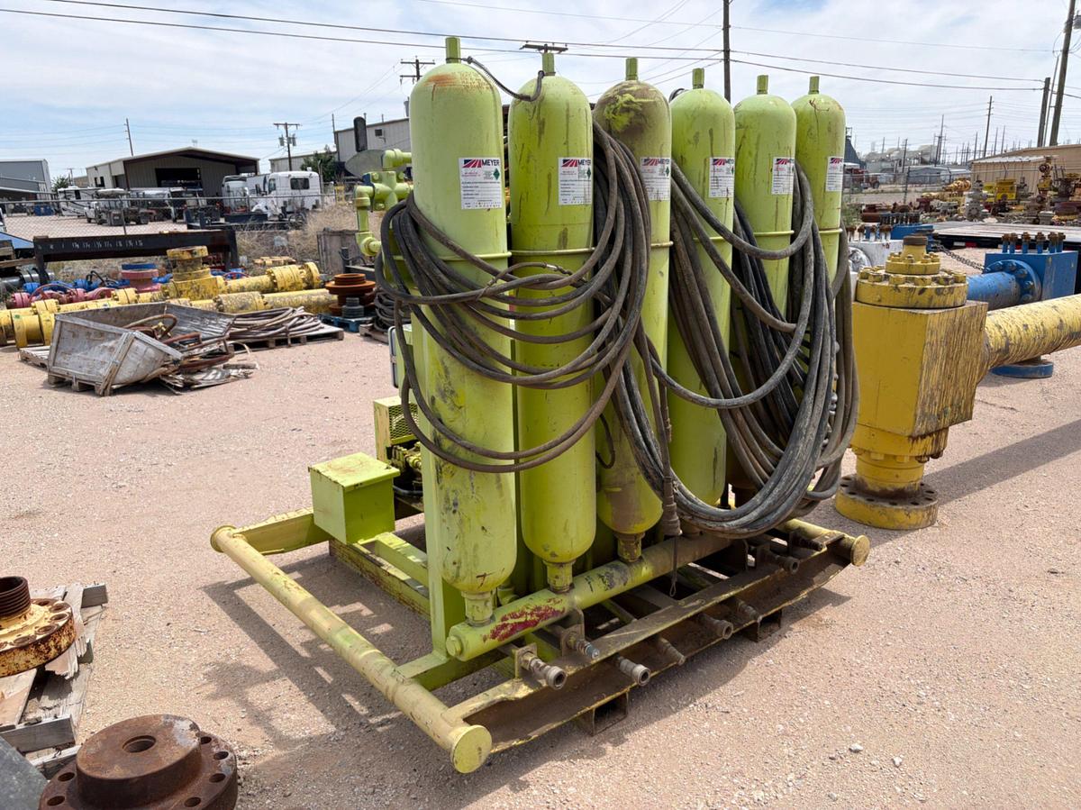 Used 4-station closing unit, skidded