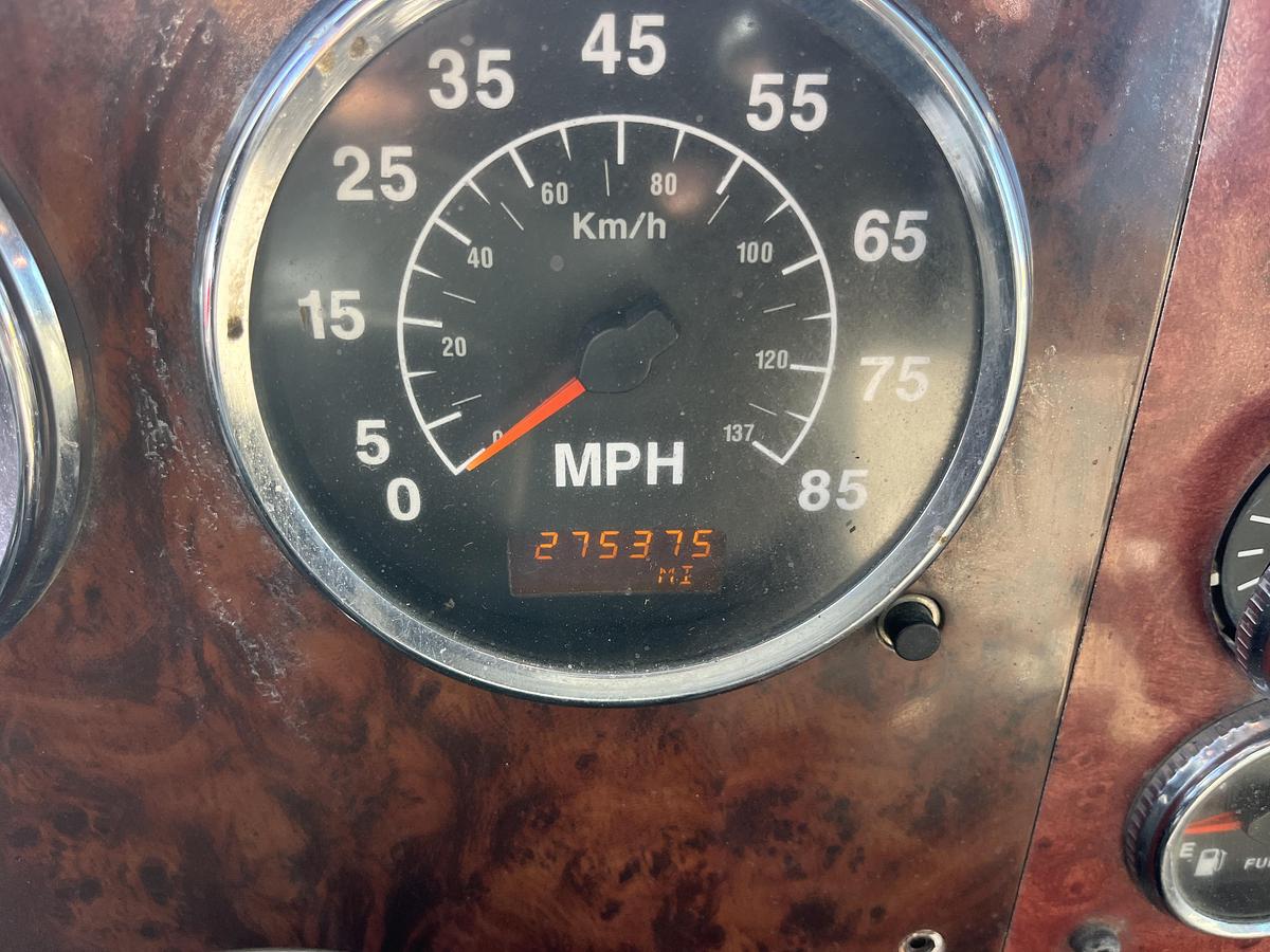 Used 2004 INTERNATIONAL  PAYSTAR 5600I TRI AXLE 660 CF CEMENT BULK TRUCK