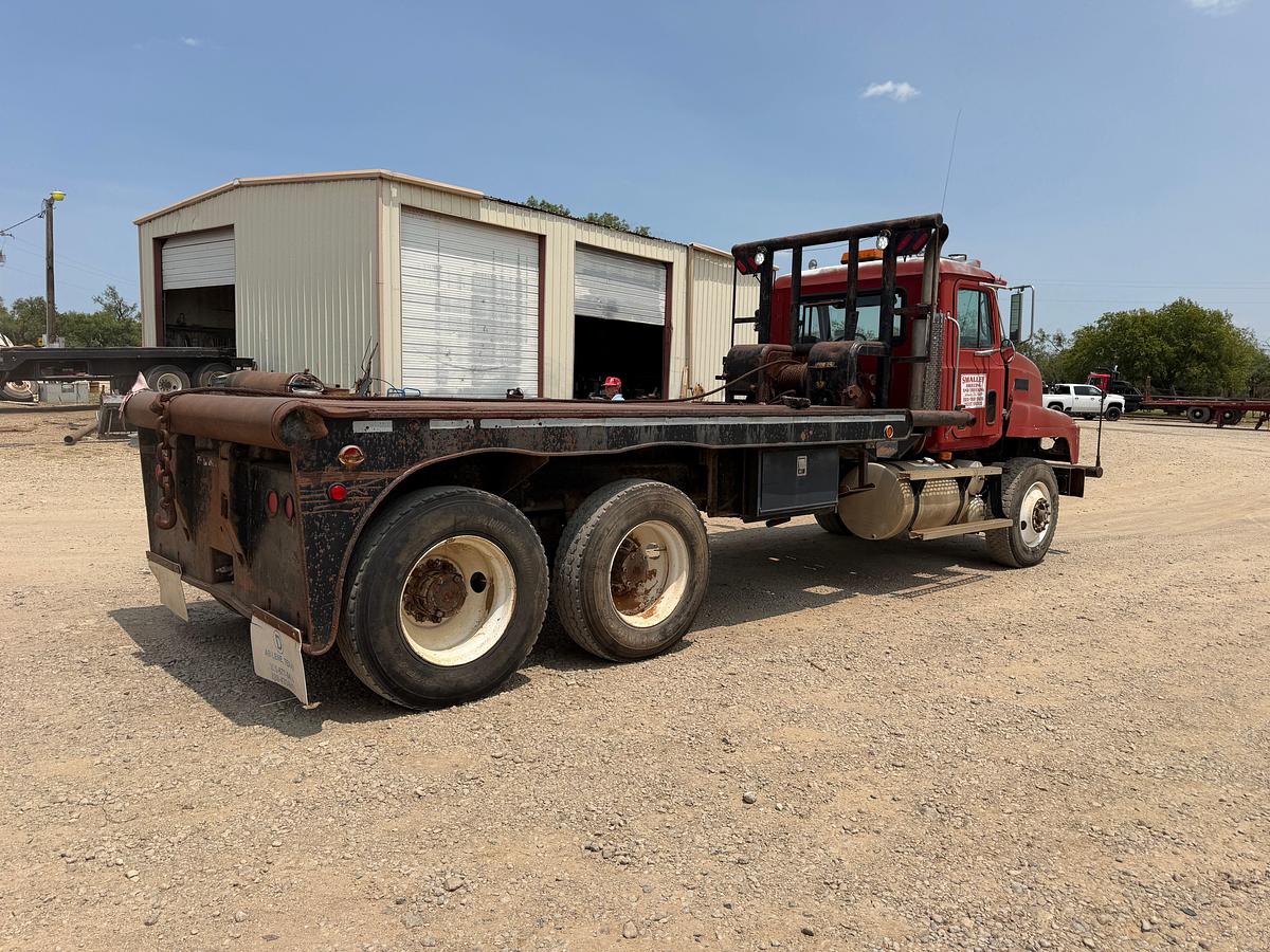 Used 2000 MACK CH612 T/A DAYCAB GIN POLE TRUCK