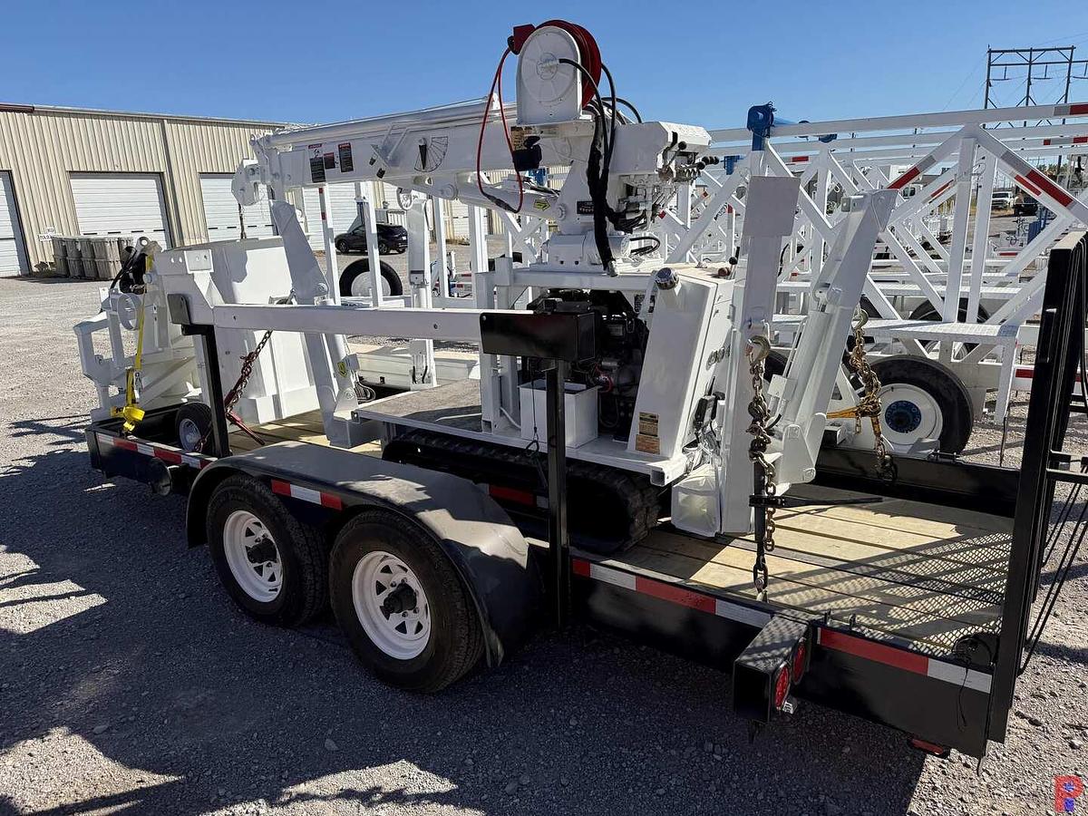 Used 2004 S.D.P. EZ HAULER CRAWLER DIGGER DERRICK ON T/A TRAILER