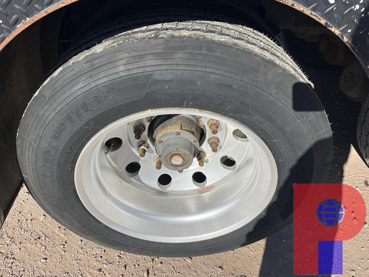 Used 2007 KENWORTH T800 3-AXLE DAYCAB WINCH TRUCK