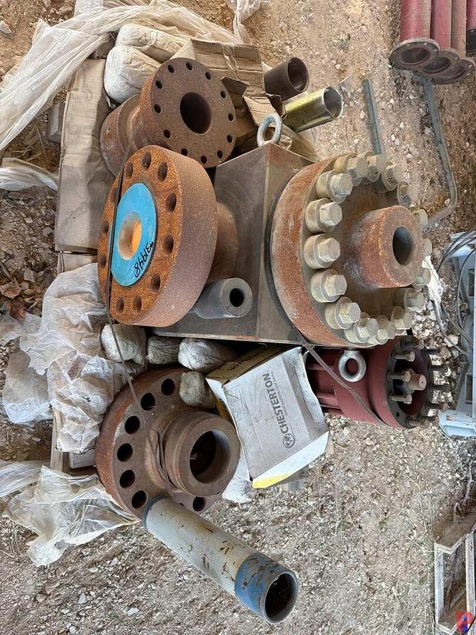 Used PALLET W/ UNUSED 5-1/8” HYDRAULIC FRAC VALVE & RELATED COMPONENTS