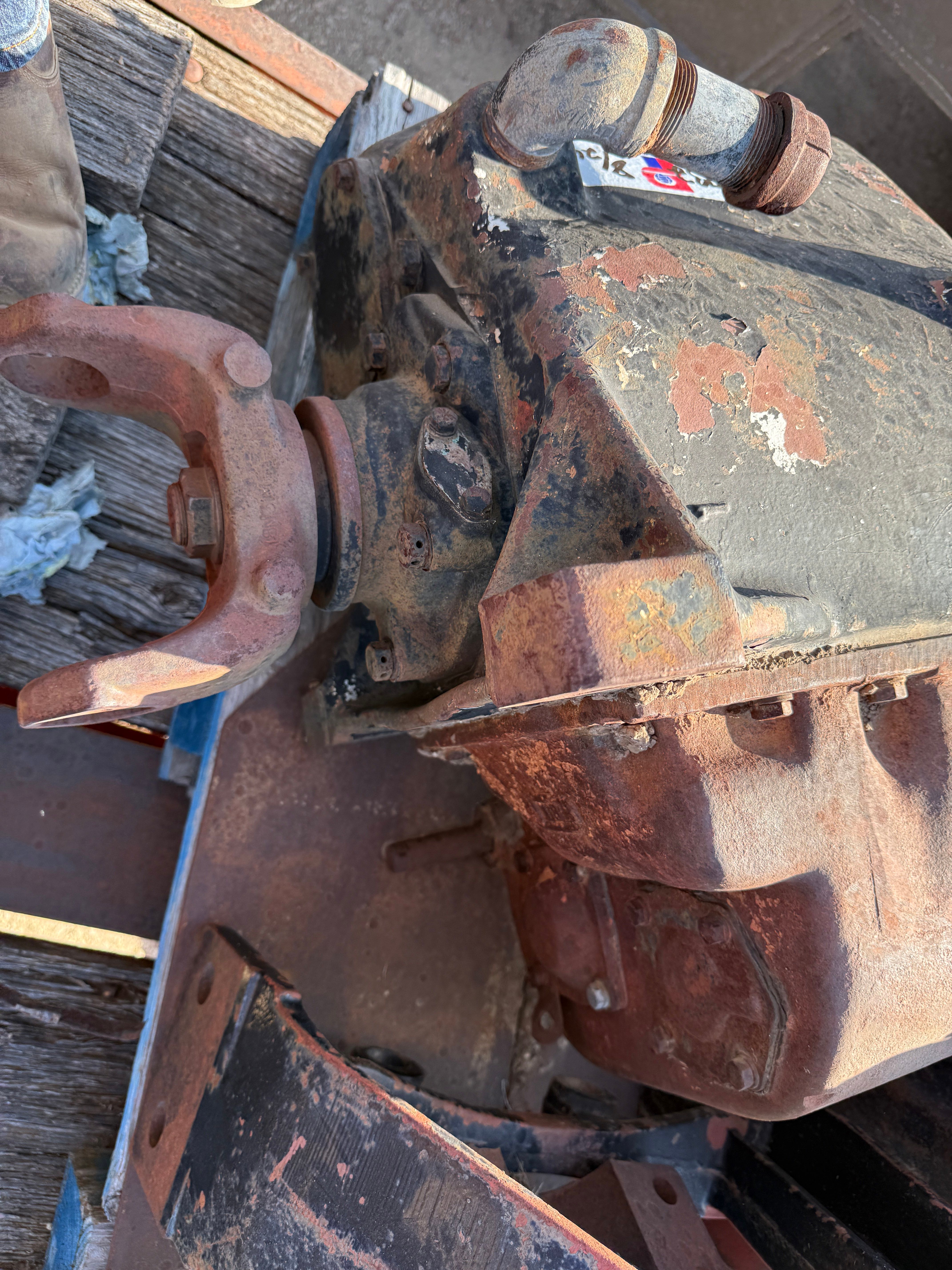 Used SPICER R-8341 4-SPD AUXILIARY TRANSMISSION W/ POWER TOWER