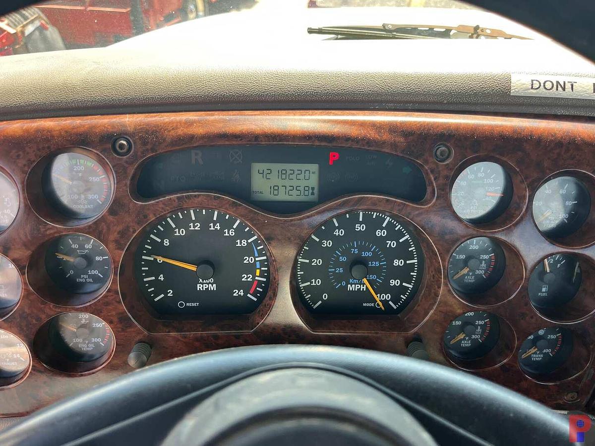 Used 2001 MACK CH613 TRI AXLE 45K LBS. WINCH TRUCK