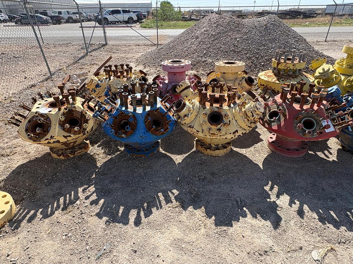 Used (4x$) (4) 7-1/16” x 4-1/16” 6-outlet goat heads