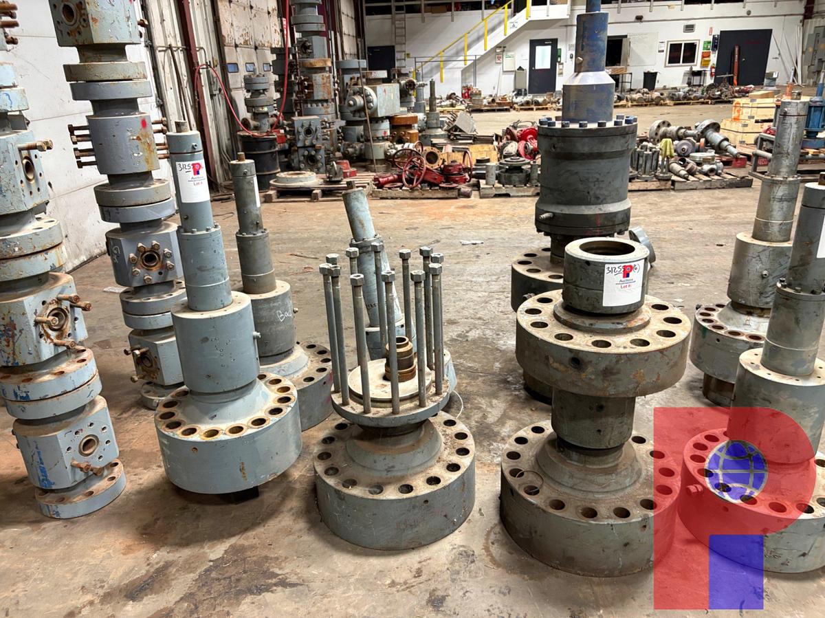 Used (6X$) FRAC VALVE STEM & BONNET FLANGES W/ (1) HYDRAULIC ACTUATOR