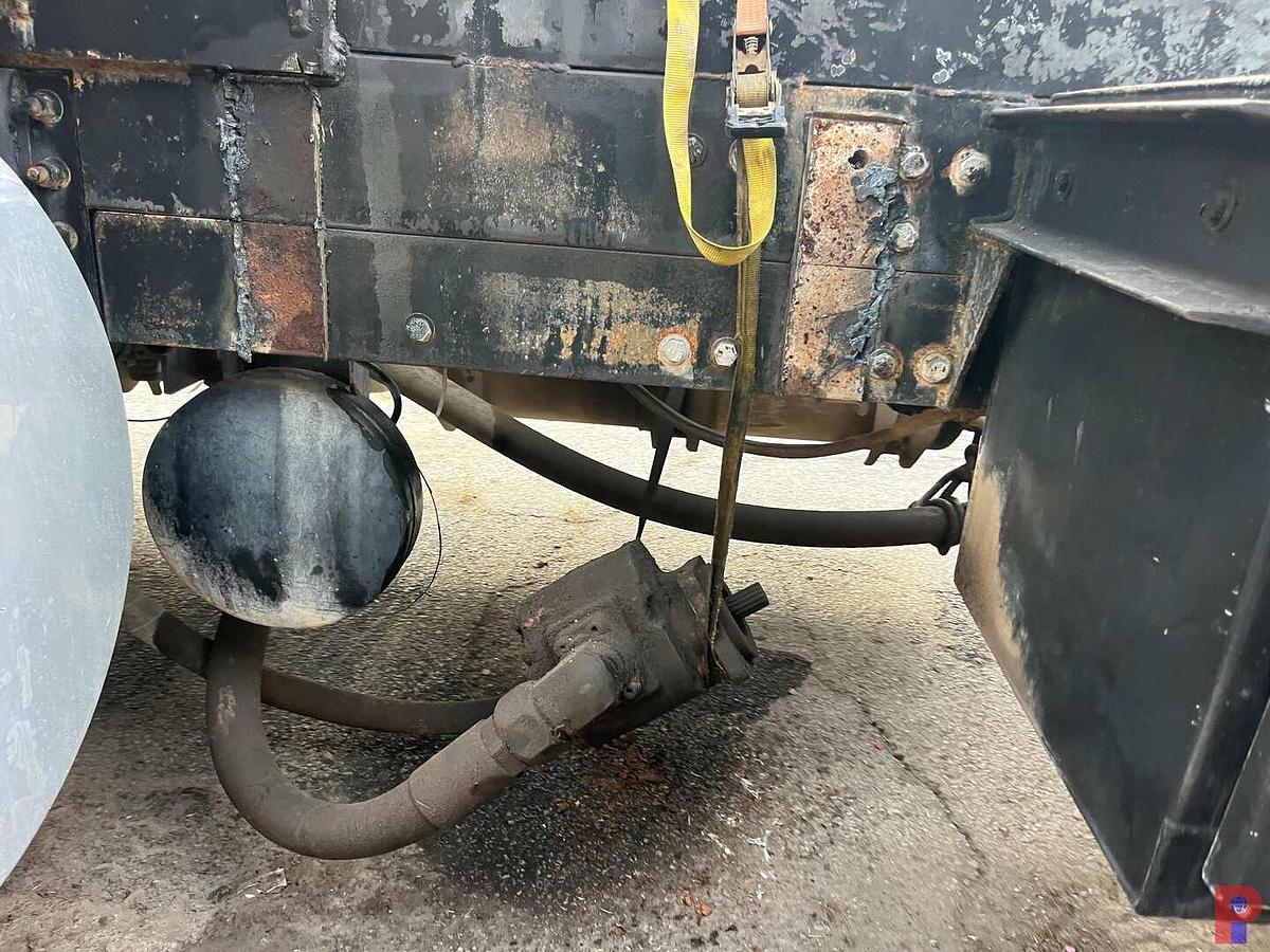 Used 2011 MACK PINNACLE T/A 60K HYD WINCH TRUCK