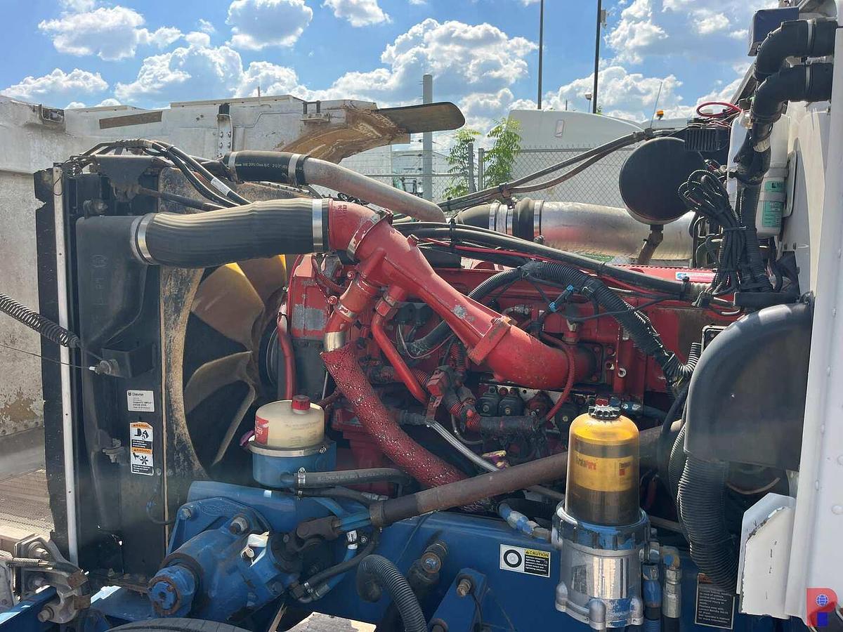 Used 2006 PETERBILT 378 T/A 36” SLEEPER TRUCK