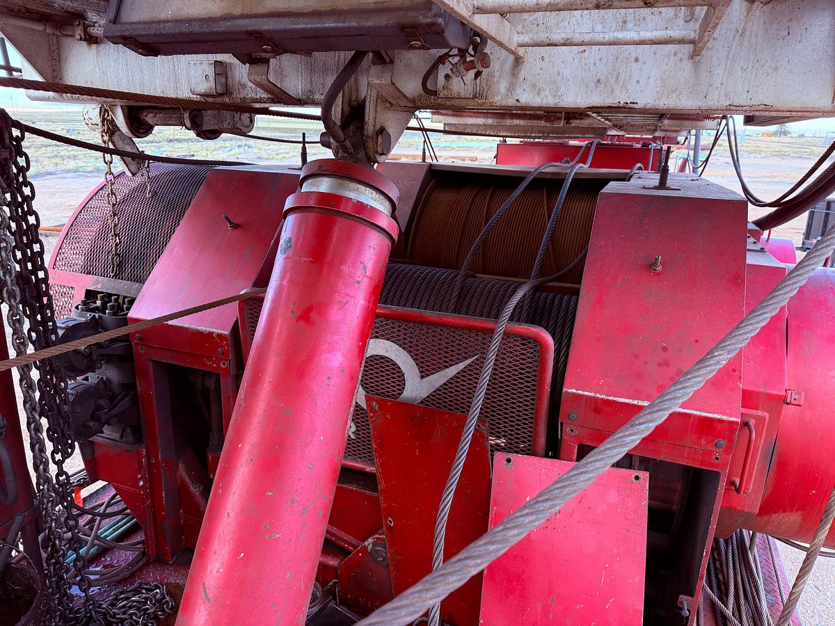 Used 2004 CROWN CE550 DD 104’-250K 5-AXLE WELL SEEVICE WORKOVER RIG