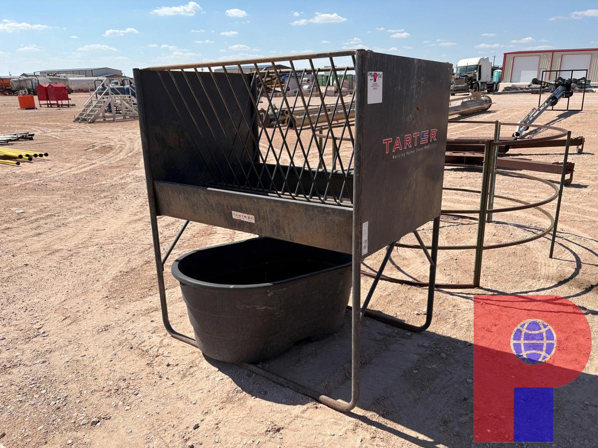 Used TARTER HVY DUTY HORSE HAY & GRAIN FEEDER & 8’ ROUND BALE FEEDER