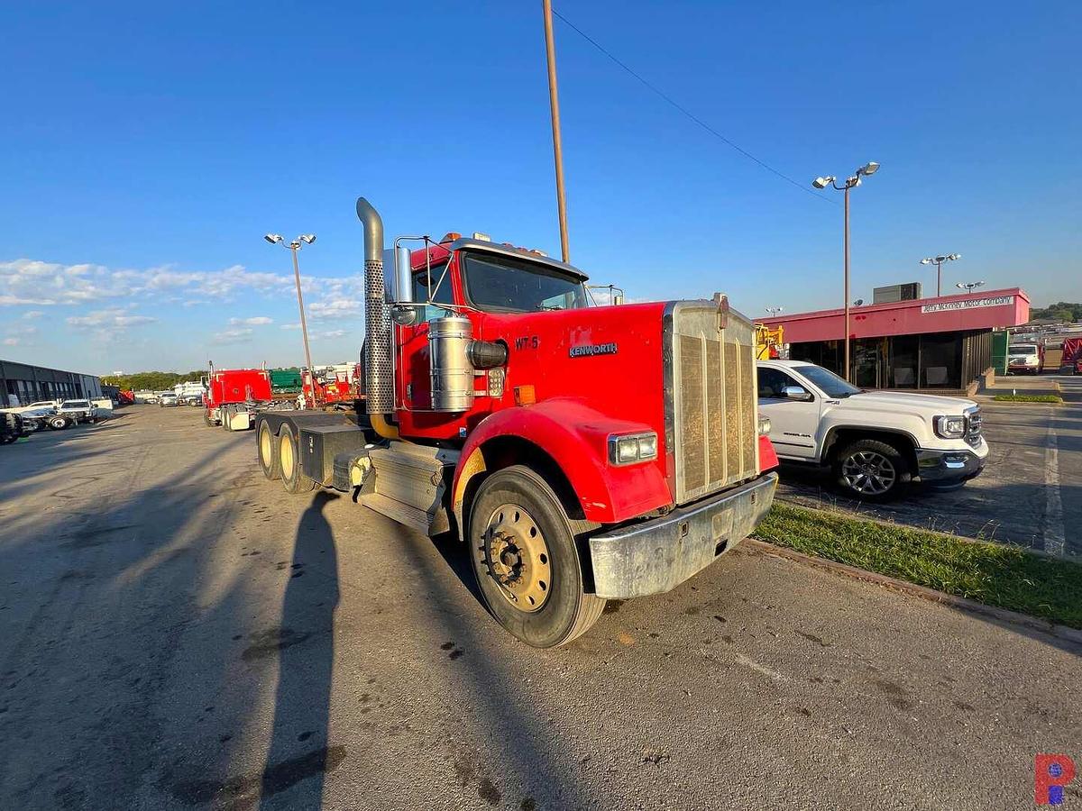 Used 2009 KENWORTH W900 T/A ROAD WINCH TRUCK
